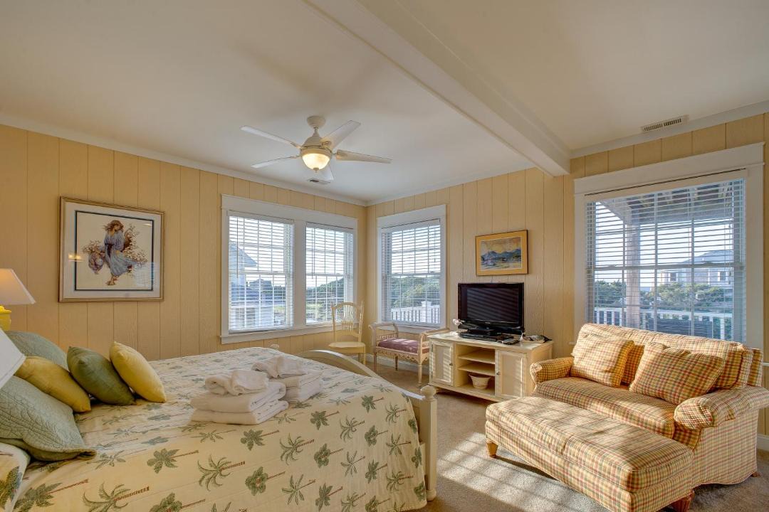 Photo of Bedroom in Brigands' Bay