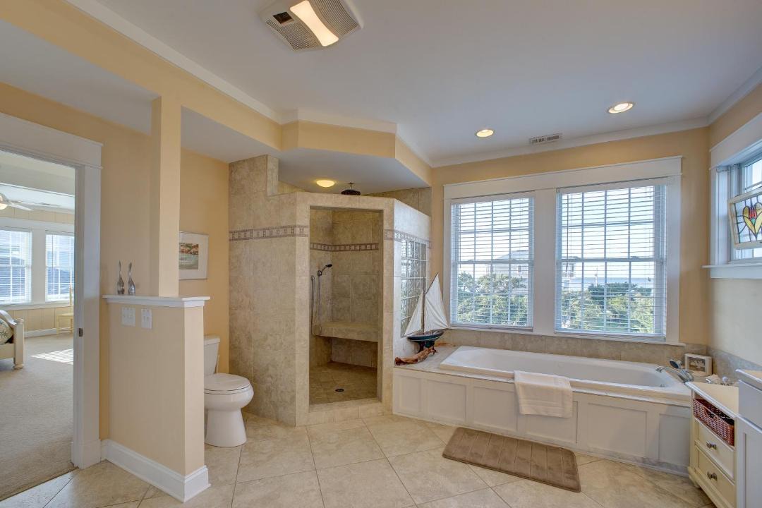 Photo of Bathroom in Brigands' Bay