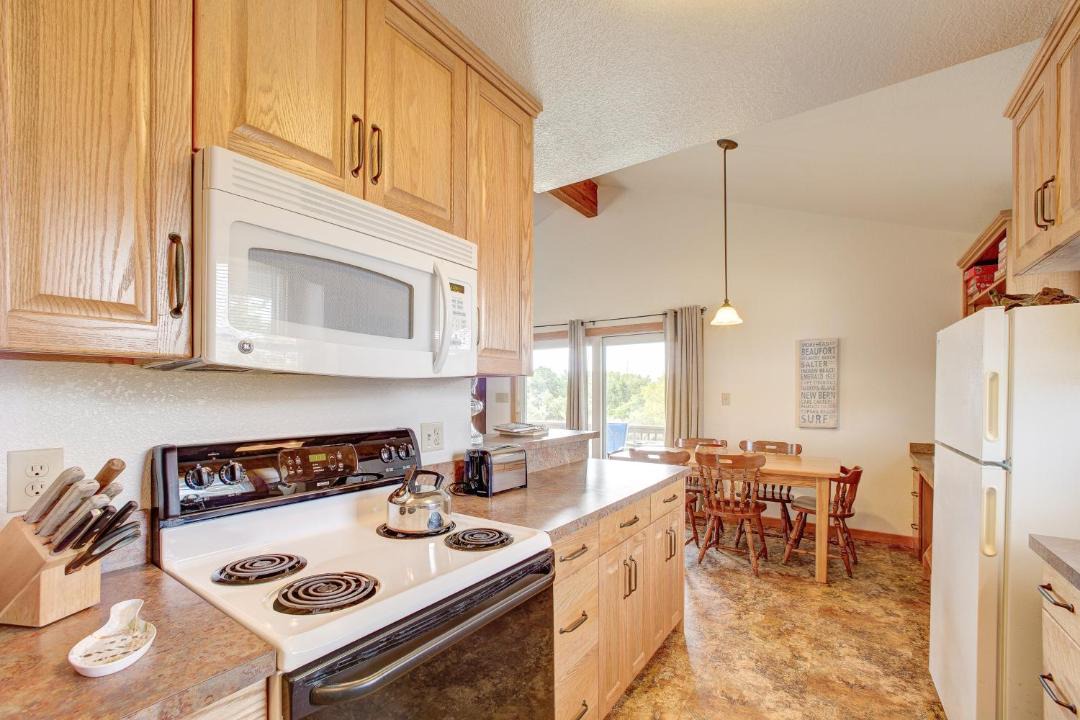 Photo of Kitchen in Brigands' Bay