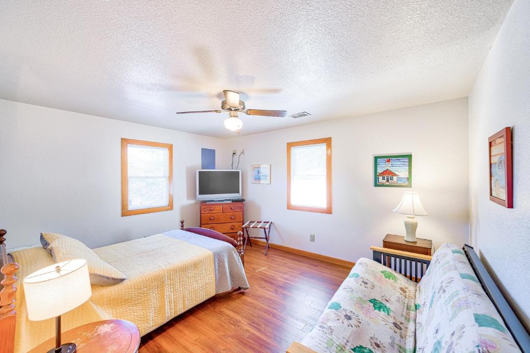 Photo of Bedroom in Brigands' Bay