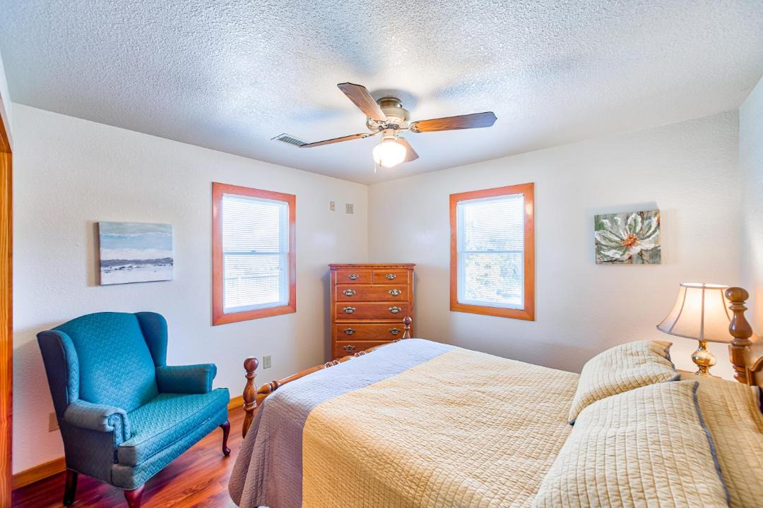 Photo of Bedroom in Brigands' Bay