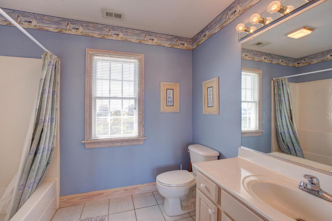 Photo of Bathroom in Rodanthe