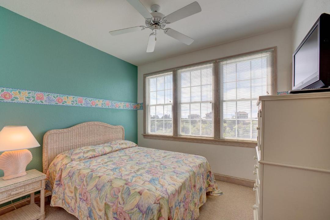 Photo of Bedroom in Rodanthe