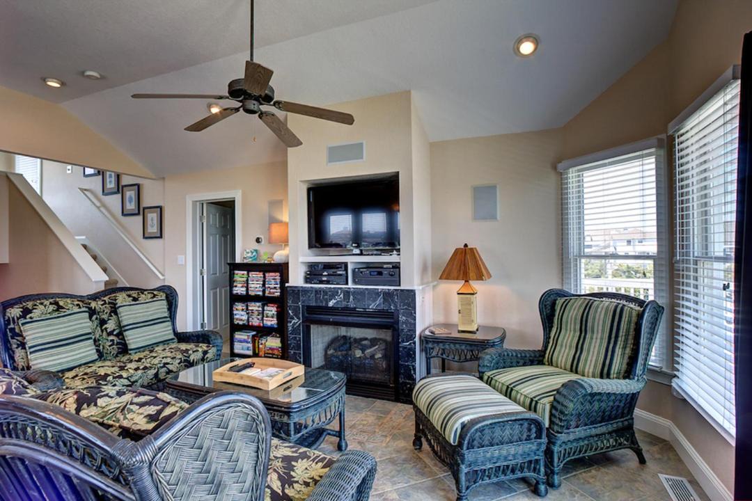 Photo of Livingroom in Avon