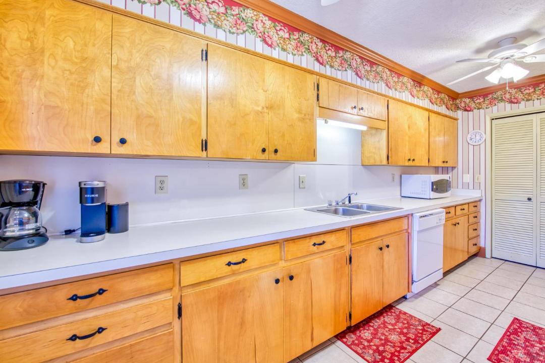Photo of Kitchen in Lake Junaluska