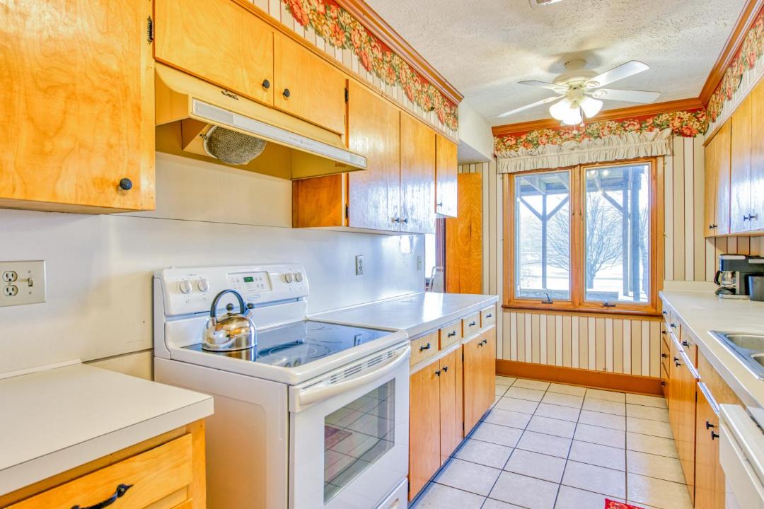Photo of Kitchen in Lake Junaluska