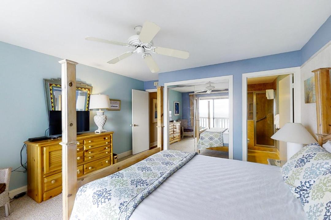 Photo of Bedroom in Pine Knoll Shores