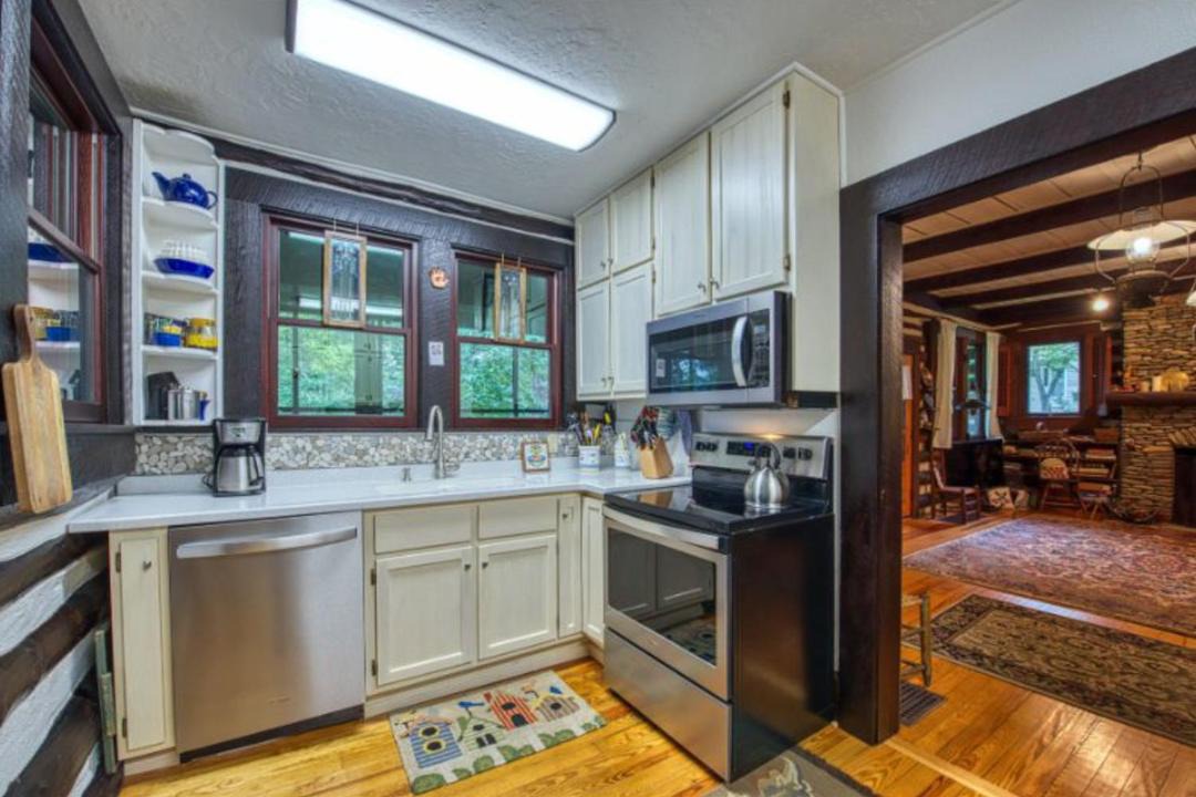 Photo of Kitchen in Lake Junaluska