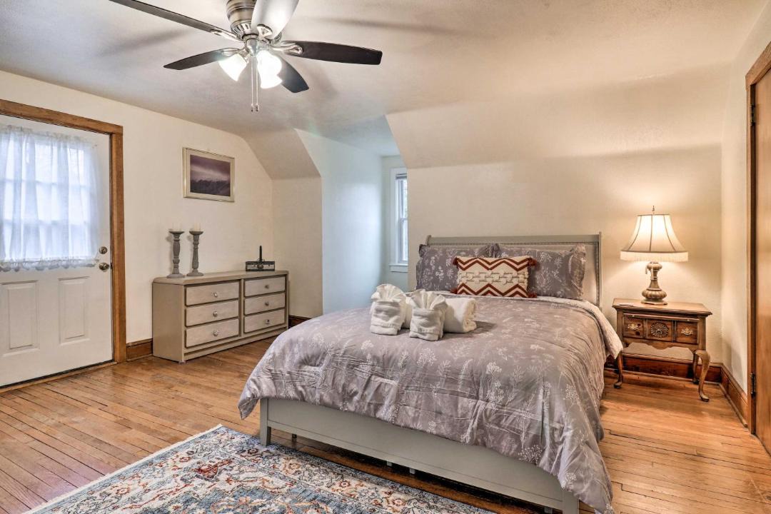 Photo of Bedroom in Pisgah Forest