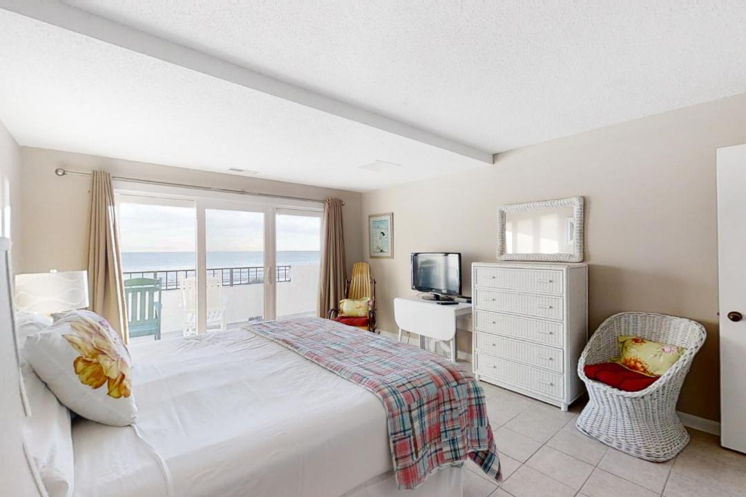 Photo of Others in Pine Knoll Shores
