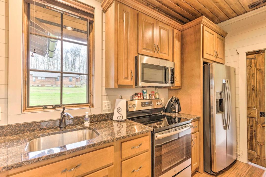 Photo of Kitchen in Glenville