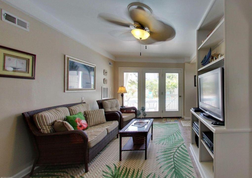 Photo of Livingroom in Holden Beach