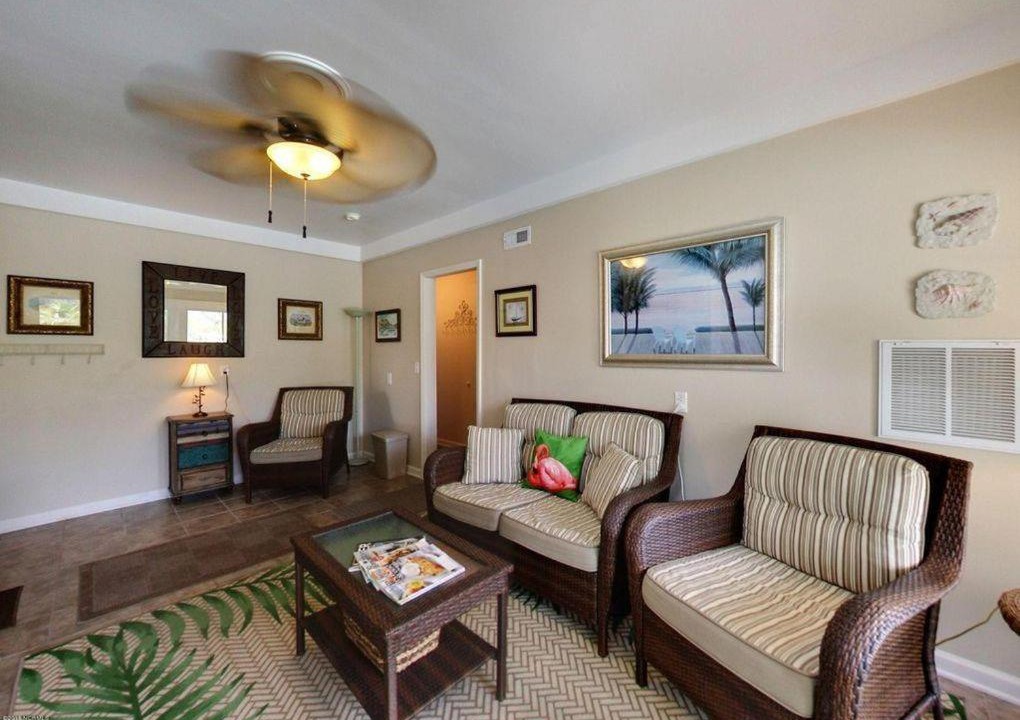 Photo of Livingroom in Holden Beach