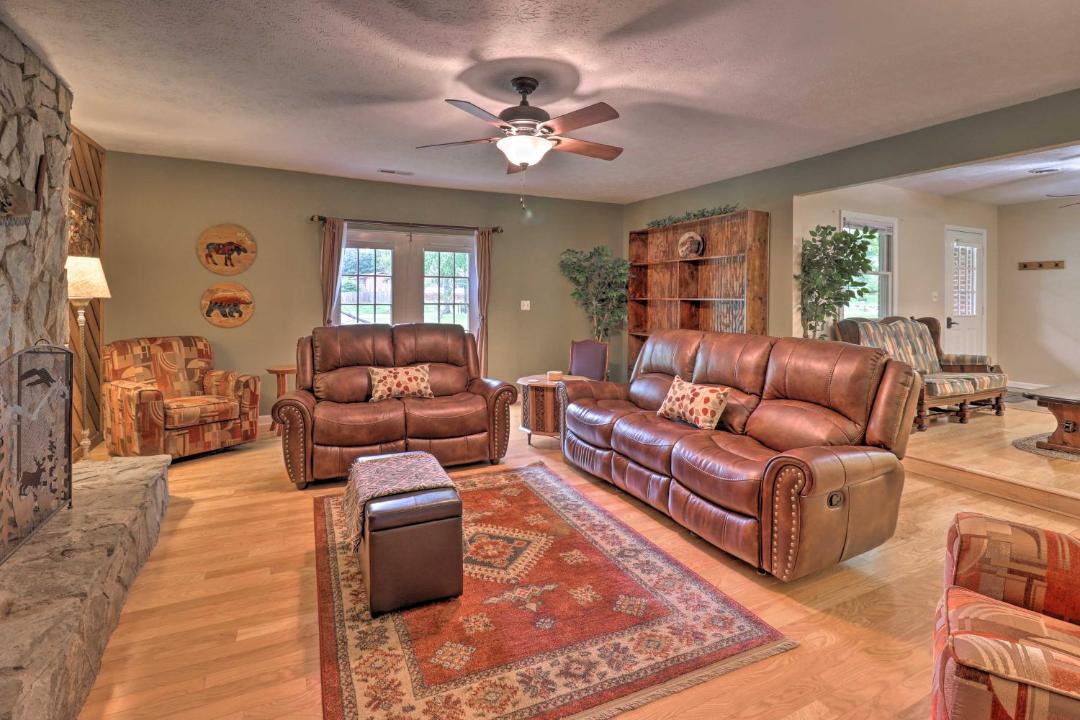 Photo of Livingroom in Hendersonville