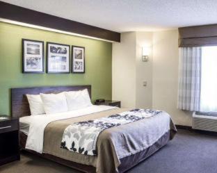 Photo of Bedroom in Garner
