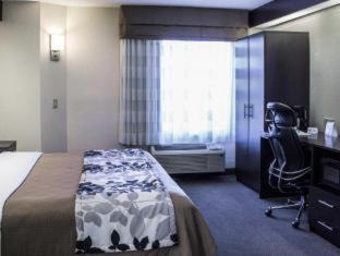 Photo of Bedroom in Garner