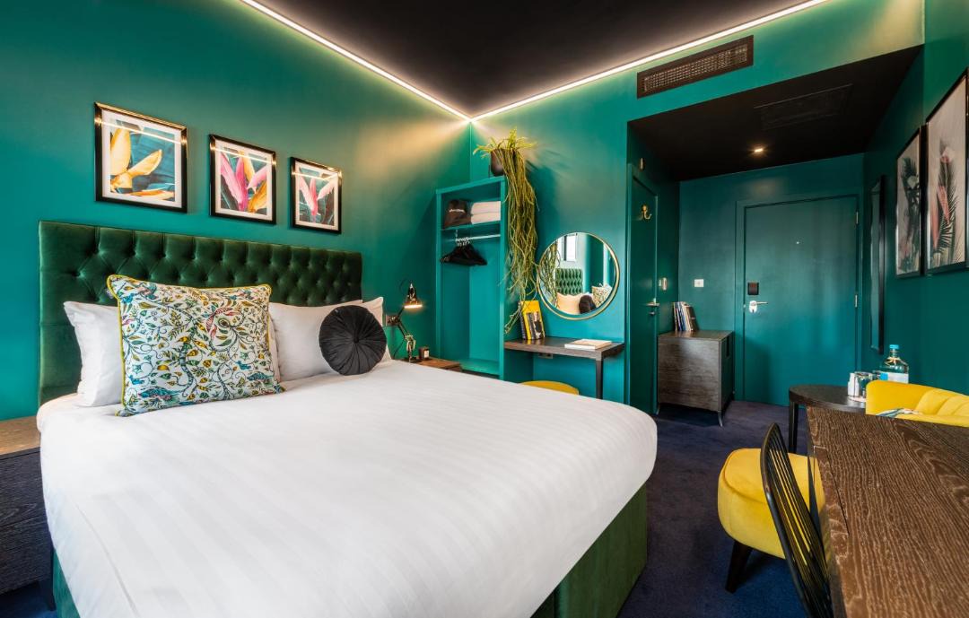 Photo of Bedroom in Royal Borough of Kensington and Chelsea