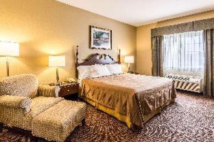 Photo of Bedroom in Flat Rock