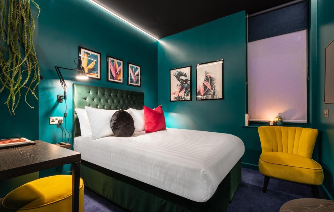 Photo of Bedroom in Royal Borough of Kensington and Chelsea