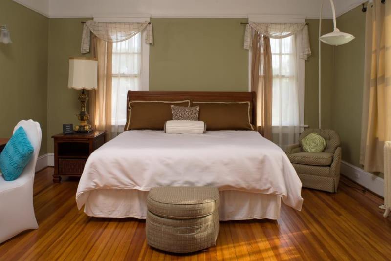 Photo of Bedroom in Shelby