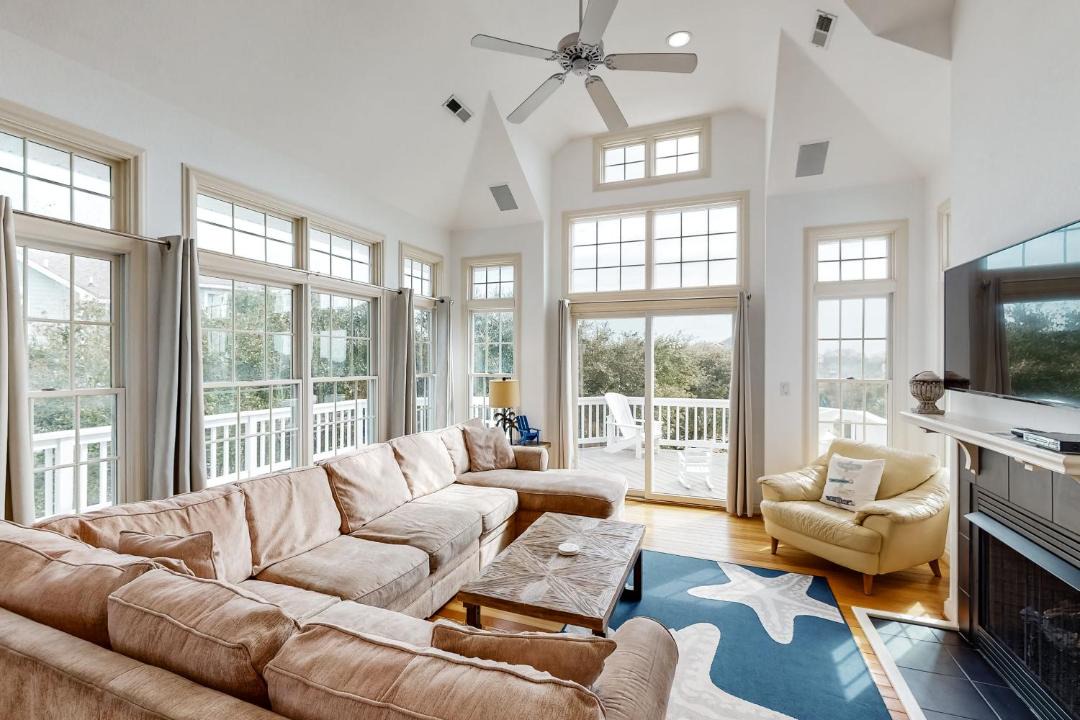 Photo of Livingroom in Pine Island