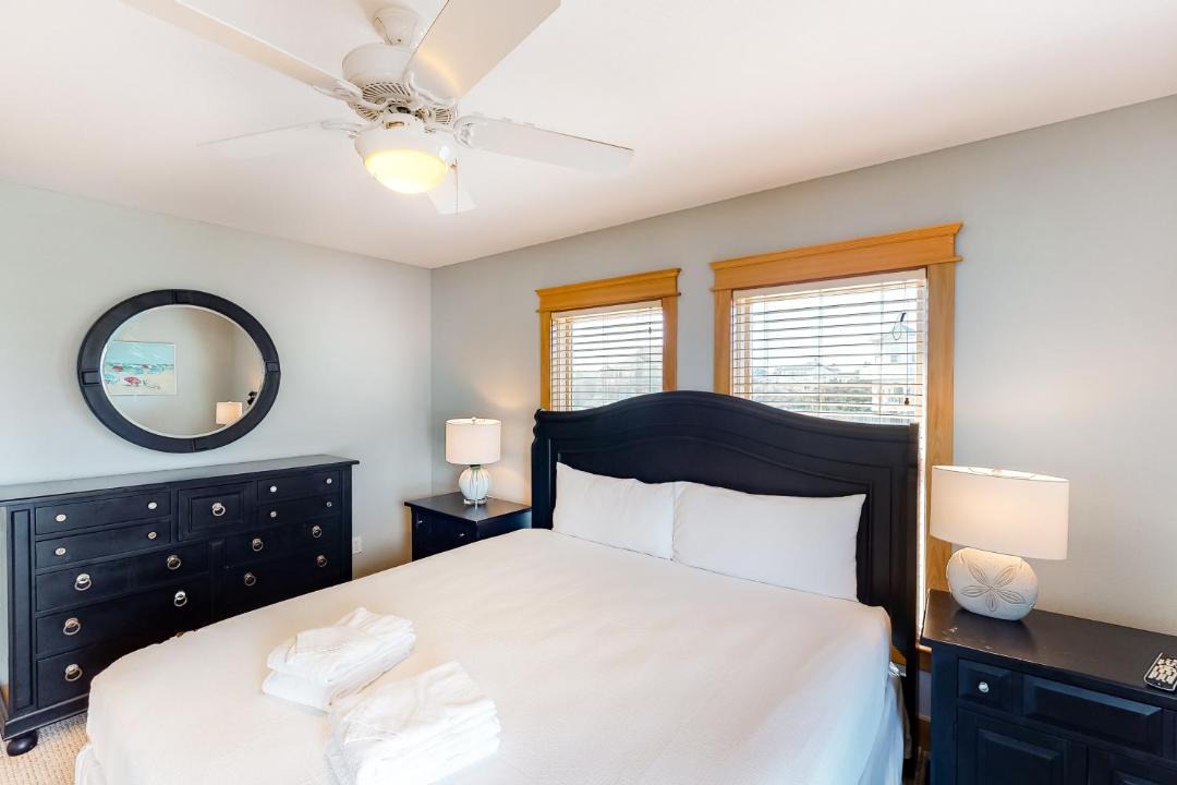 Photo of Bedroom in Whalehead Beach