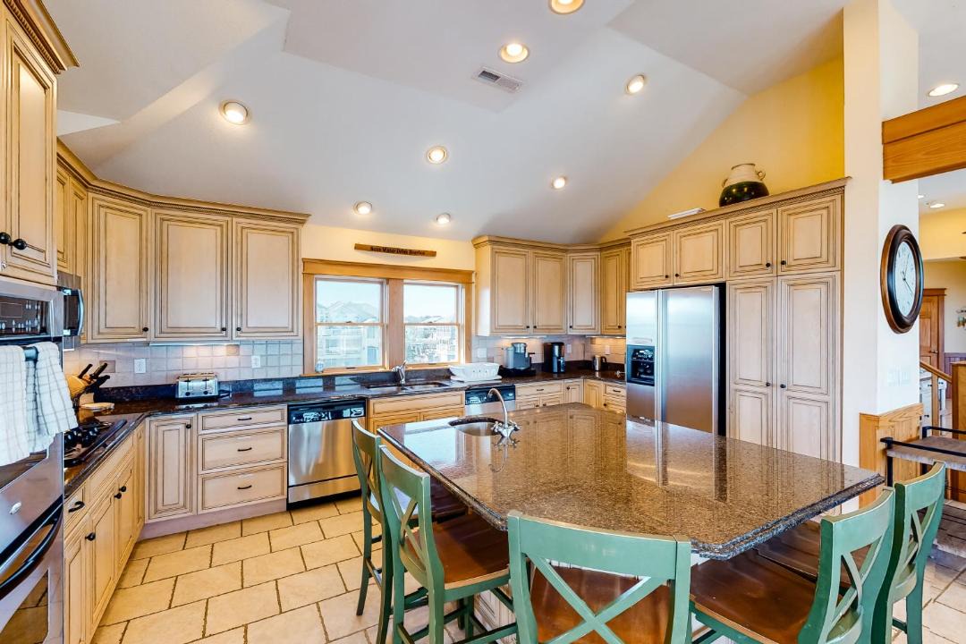 Photo of Kitchen in Whalehead Beach
