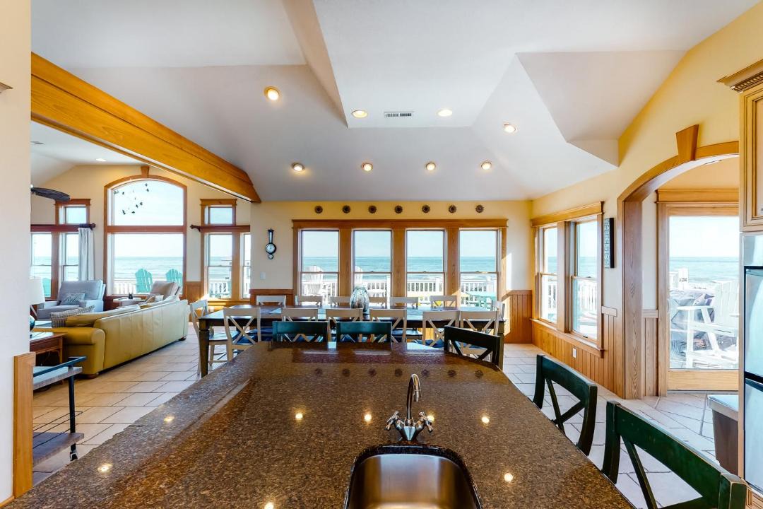 Photo of Livingroom in Whalehead Beach