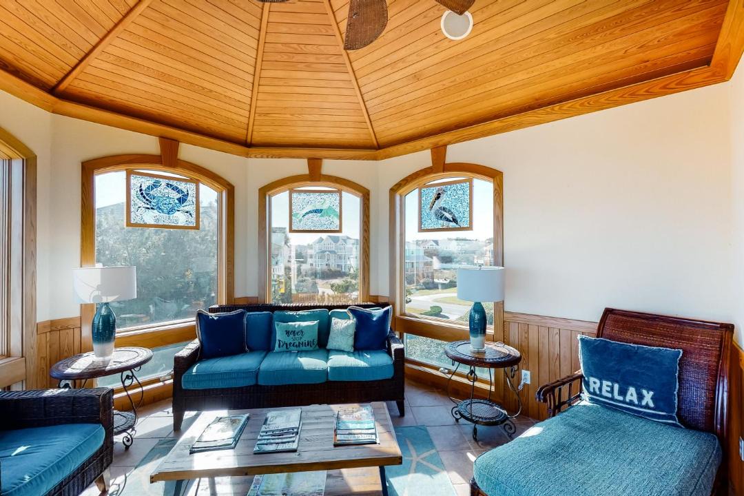 Photo of Livingroom in Whalehead Beach