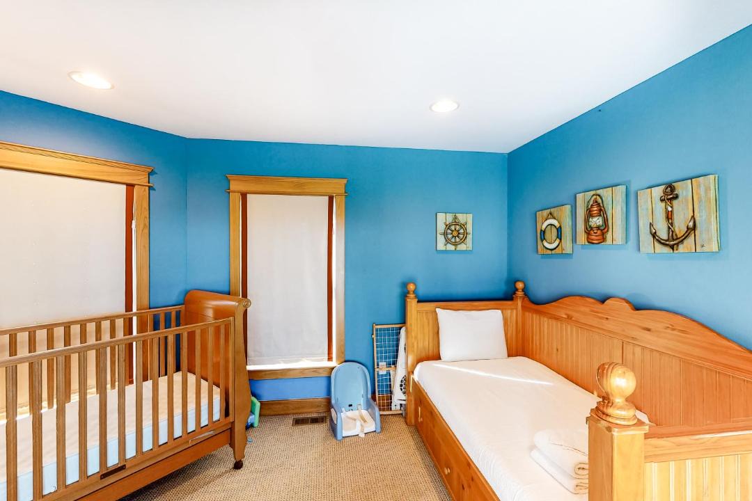 Photo of Livingroom in Whalehead Beach