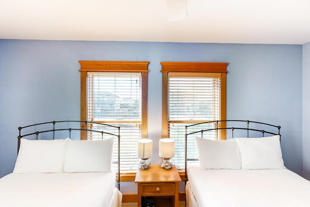 Photo of Bedroom in Whalehead Beach