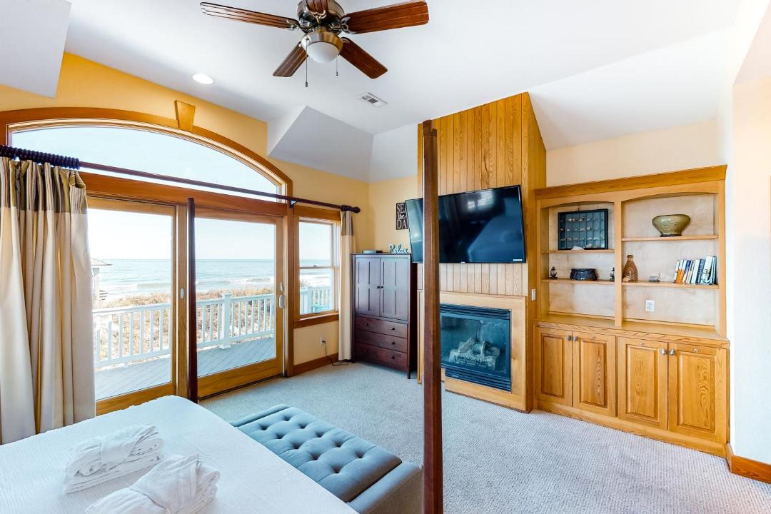 Photo of Bedroom in Whalehead Beach
