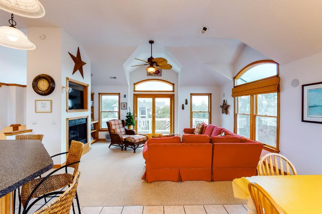 Photo of Livingroom in Corolla Light