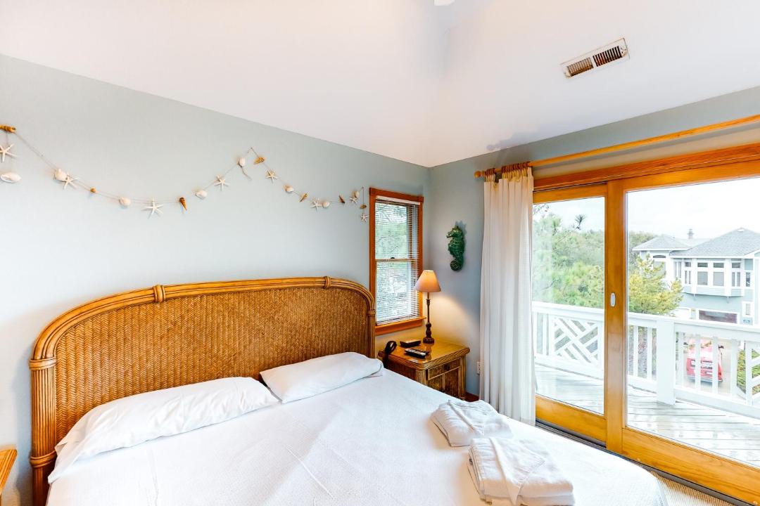 Photo of Bedroom in Corolla Light