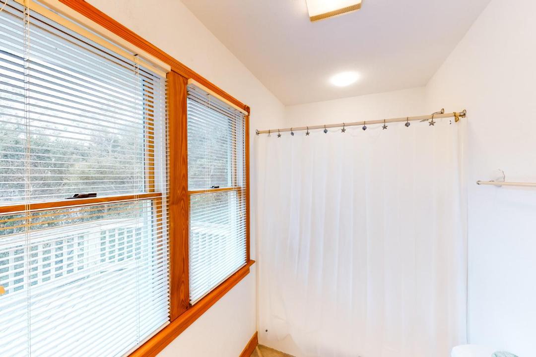 Photo of Bedroom in Corolla Light