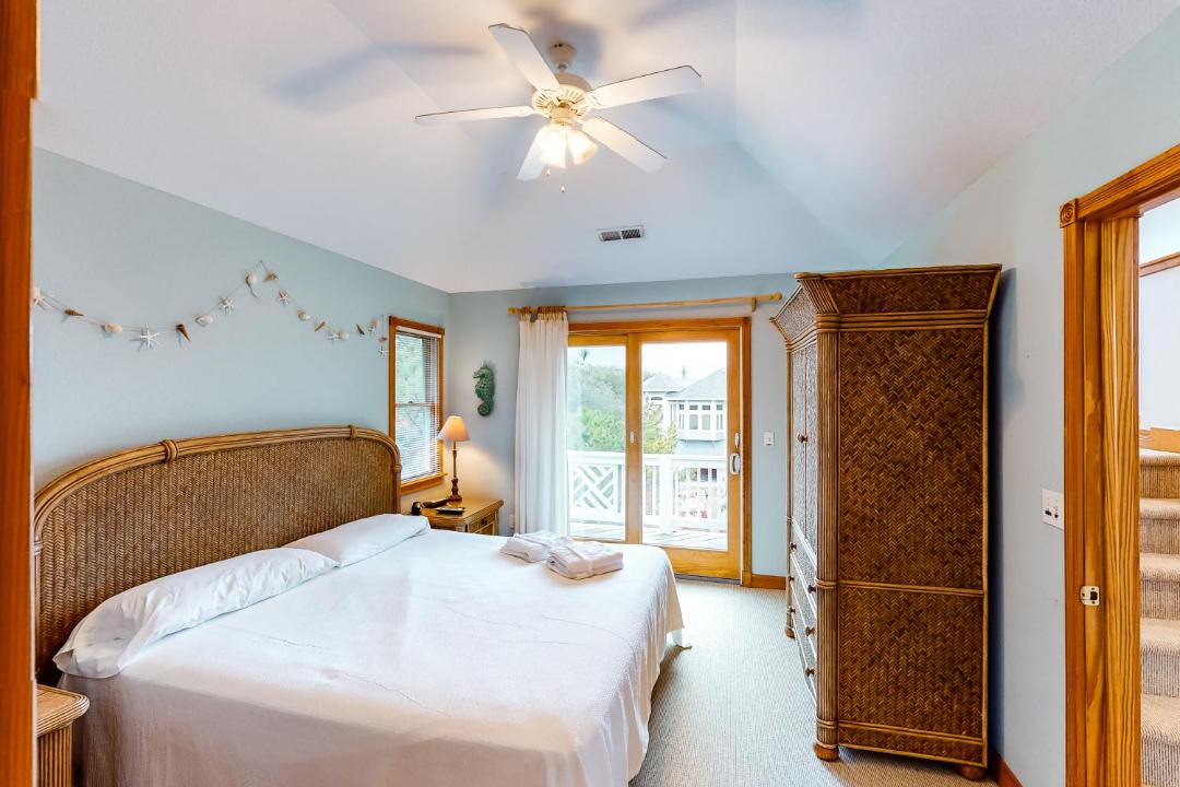 Photo of Bedroom in Corolla Light