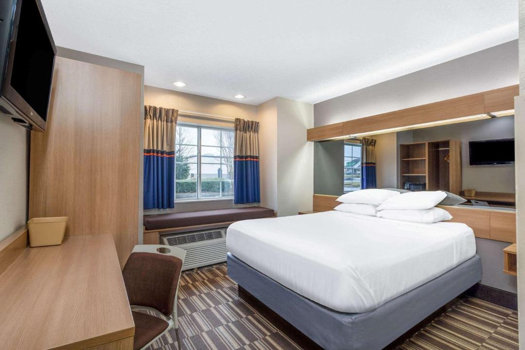 Photo of Bedroom in Matthews