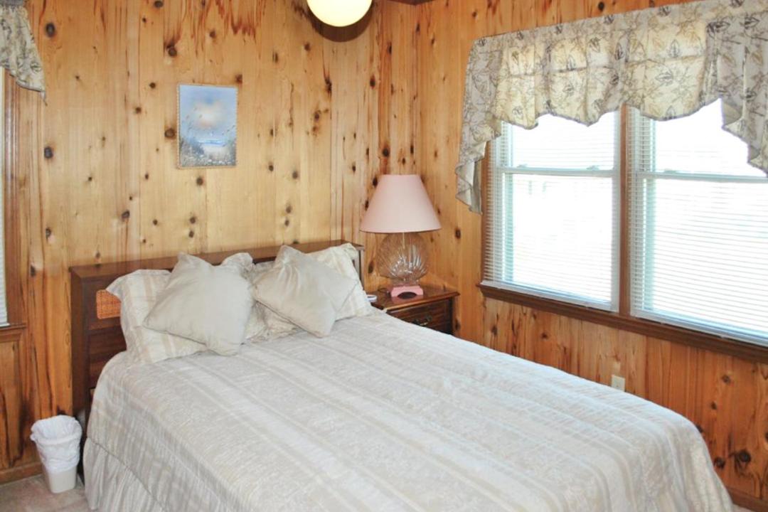 Photo of Bedroom in Holden Beach