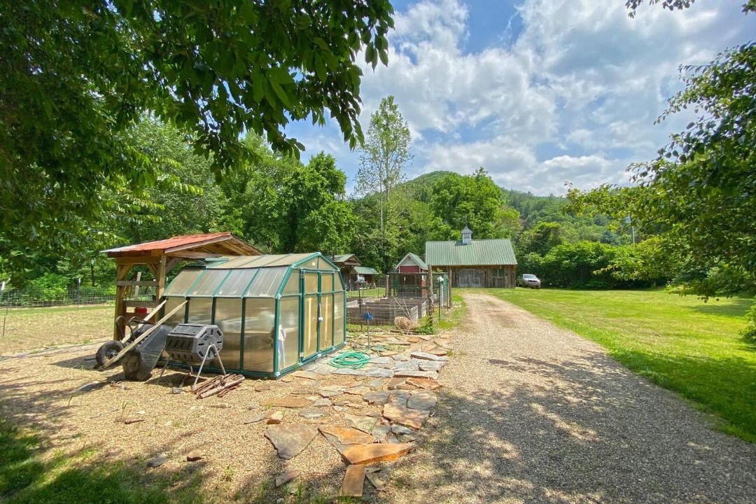 Photo of Buildings in Hot Springs