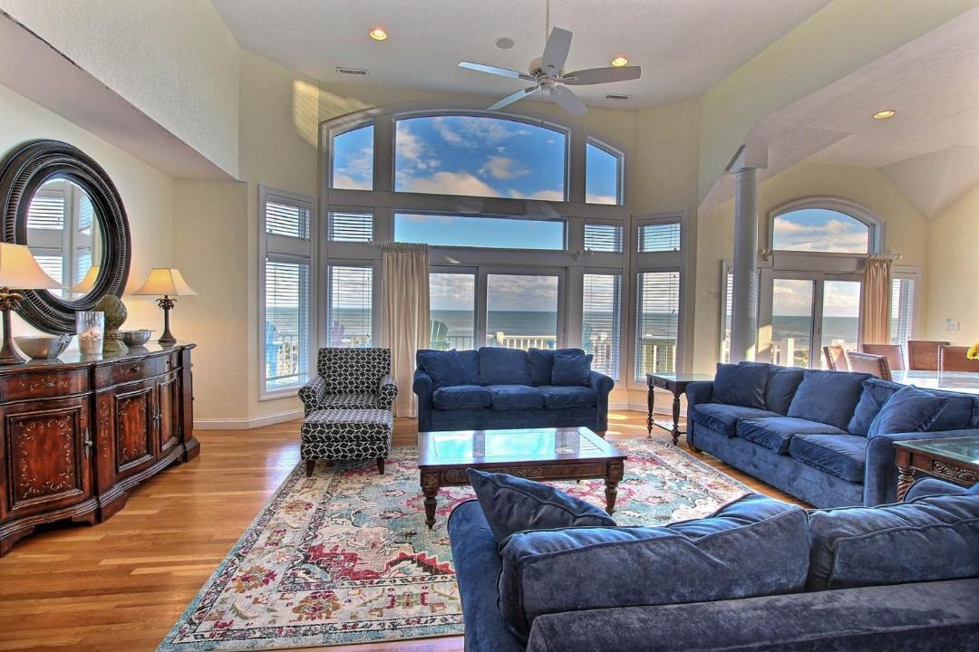 Photo of Livingroom in Avon