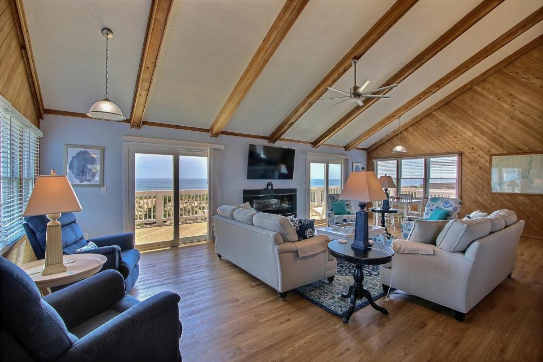 Photo of Livingroom in Avon