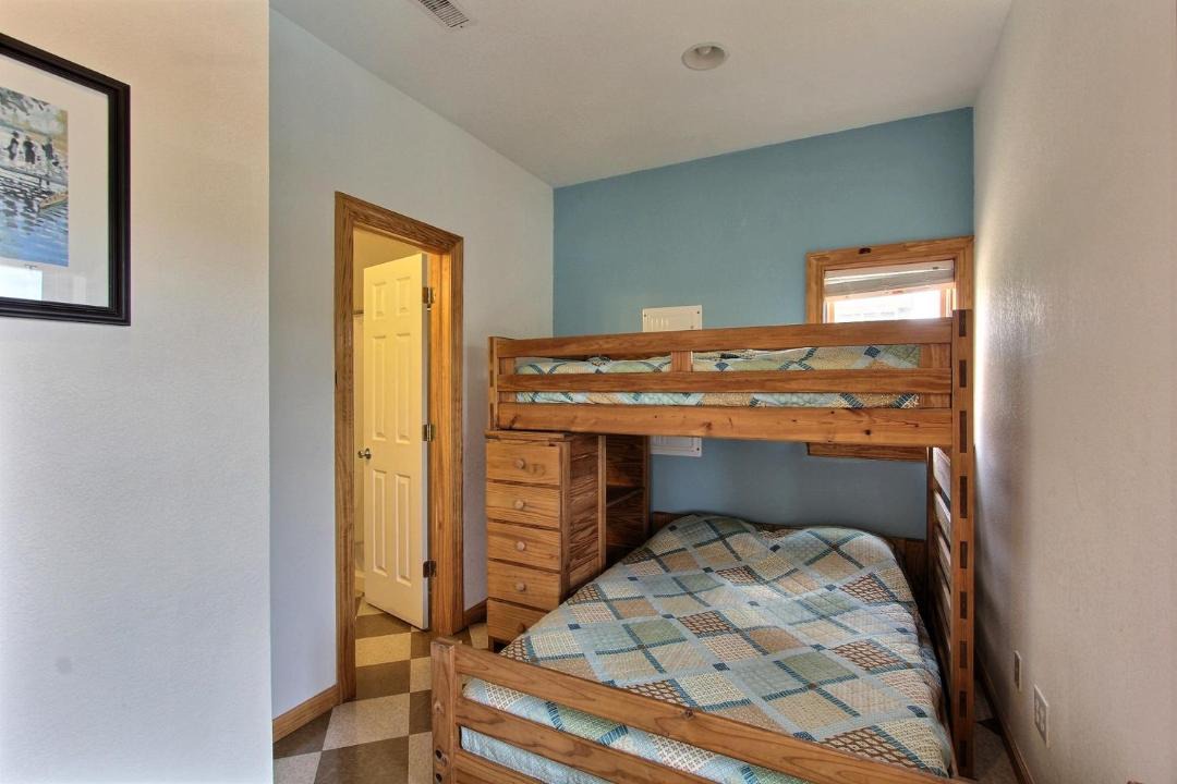 Photo of Bedroom in Waves