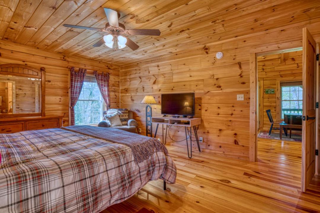 Photo of Bedroom in Clearwater Creek