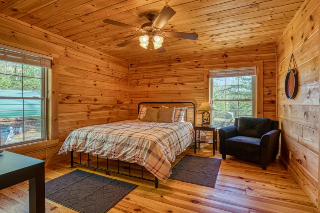 Photo of Bedroom in Clearwater Creek
