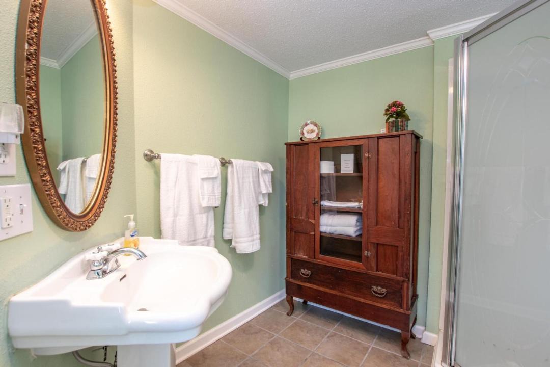 Photo of Bathroom in Badin