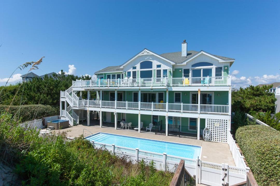 Photo of Buildings in Whalehead Beach