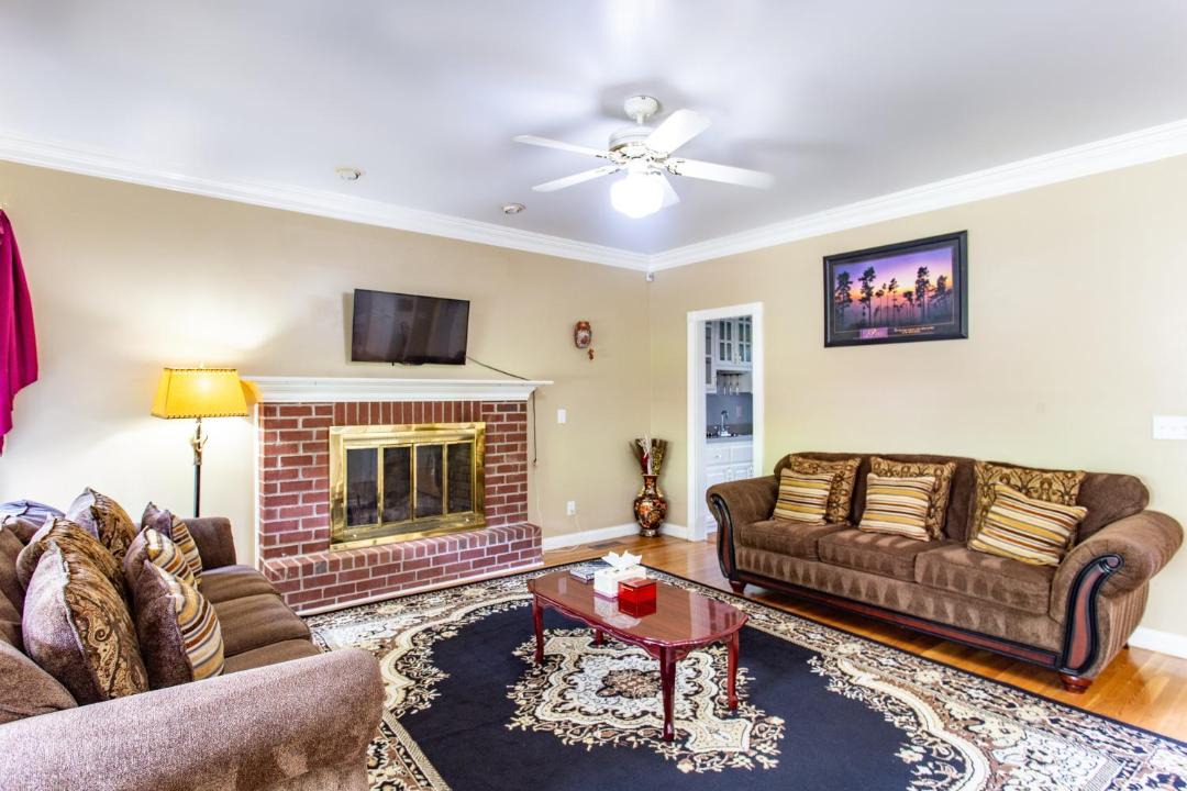 Photo of Livingroom in Brentwood