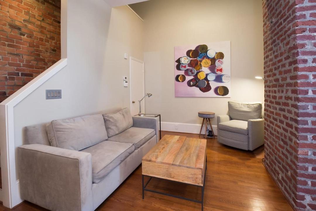 Photo of Livingroom in Charlotte Center City