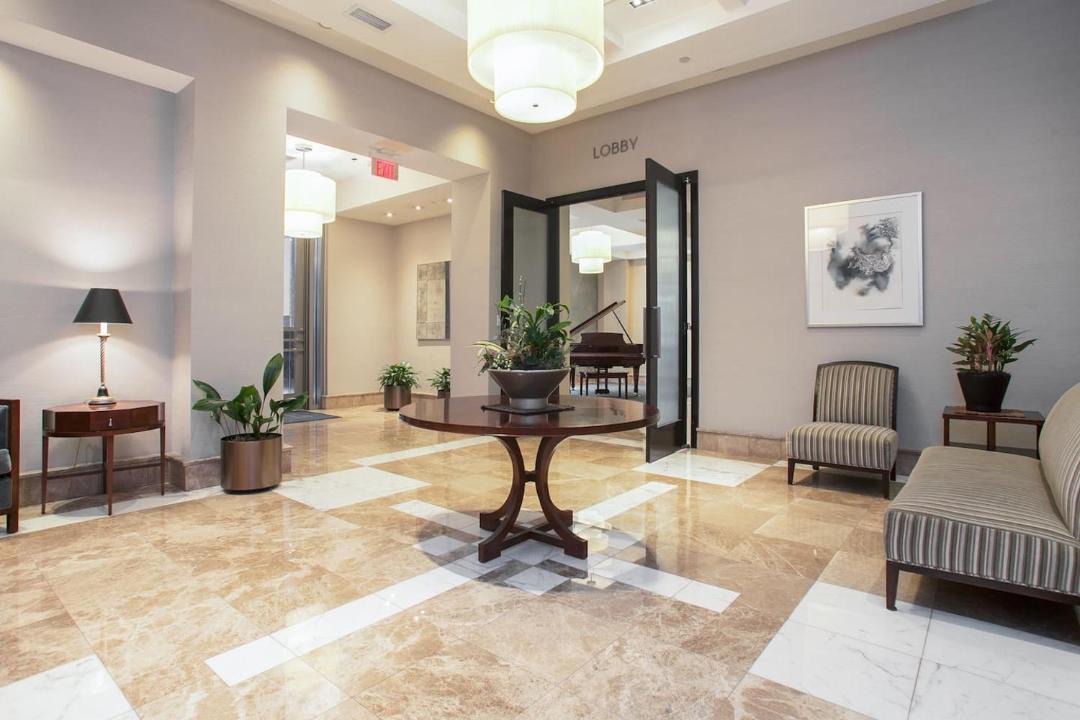 Photo of Livingroom in Charlotte Center City