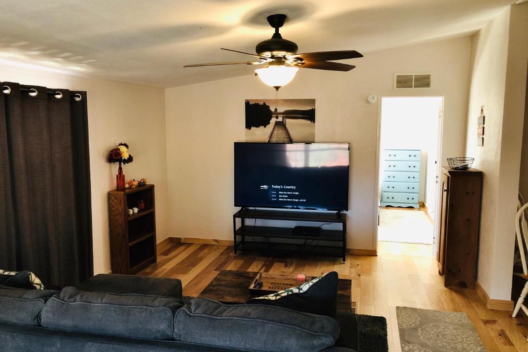Photo of Livingroom in Bryson City
